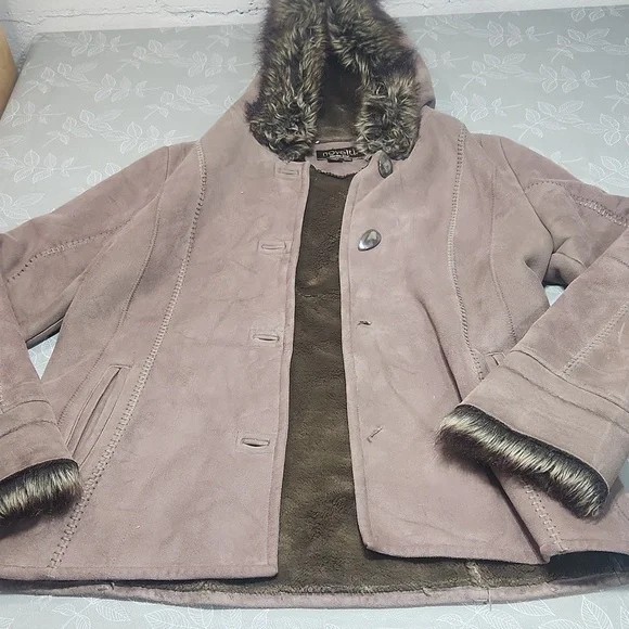 novelti Winter Coat - Picture 1 of 13